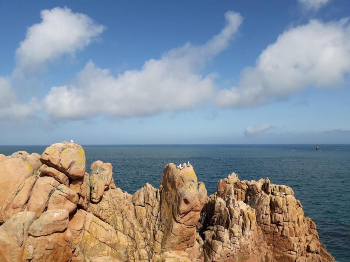 Ty Ann Maison Avec Jardin Clos De Mur, A Proximite Des Commerces Et A 3Km Des Plages Penvénan Exteriér fotografie